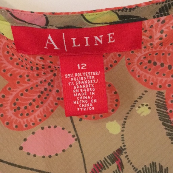 Ladies top - Picture 2 of 3